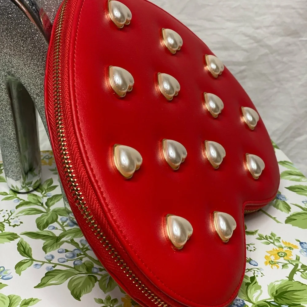 Cato fashion, heart clutch zipper ,red color (NWT) - Picture 2 of 3
